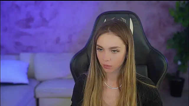 Snapshot of Anabelka054 chatting on 11-05-25, 11:21 Anabelka054 online show from 11-05-25, 11:21