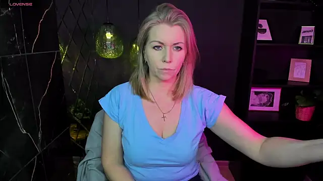 Annie Light online show from 01-23-25, 05:45