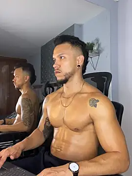 ARON TAYLER01 online show from 01-28-25, 12:54