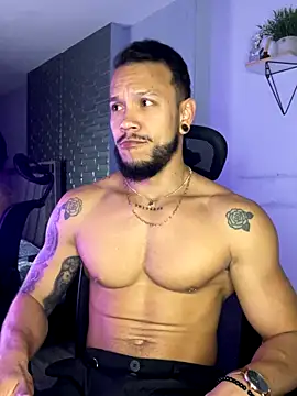 ARON TAYLER01 online show from 11-09-25, 10:24