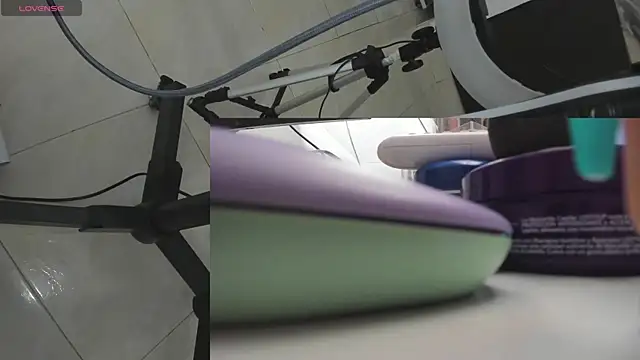 Snapshot of bellacutey_ chatting on 02-28-25, 08:28 bellacutey online show from 02-28-25, 08:28