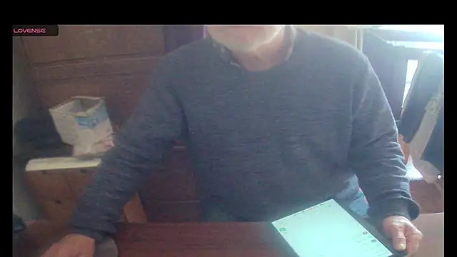 Snapshot of terrybare chatting on 02-01-26, 10:58 terrybare online show from 02-01-26, 10:58