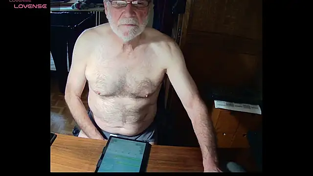 Snapshot of terrybare chatting on 03-14-26, 09:59 terrybare online show from 03-14-26, 09:59