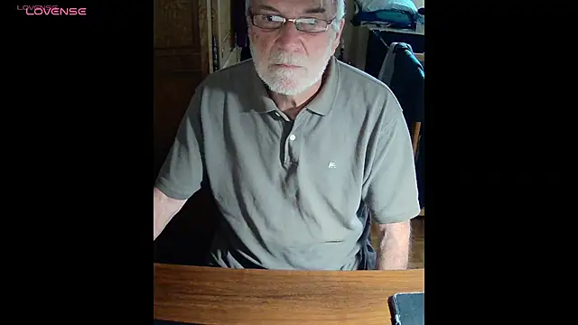 Snapshot of terrybare chatting on 06-03-26, 04:12 terrybare online show from 06-03-26, 04:12
