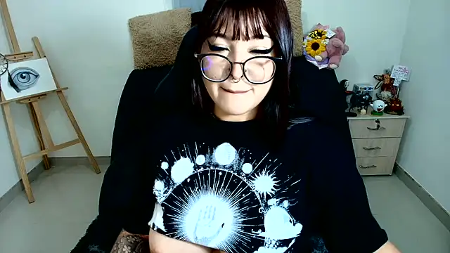 Snapshot of SweetIsabella_x chatting on 06-07-26, 05:11 SweetIsabella x online show from 06-07-26, 05:11