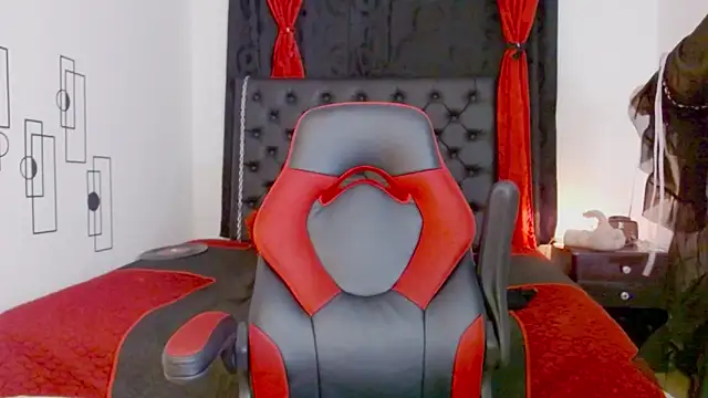 misslombana online show from 09-18-25, 04:25