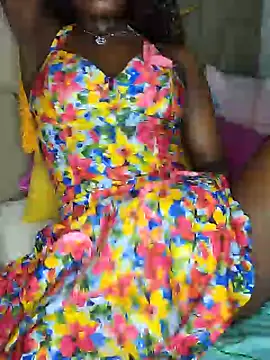 Snapshot of NicRaisaa chatting on 02-21-26, 04:24 NicRaisaa online show from 02-21-26, 04:24