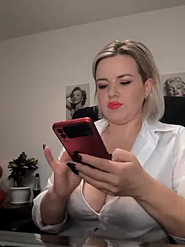 Ladykaos online show from 11-25-25, 01:33