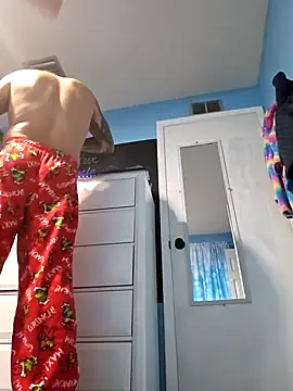 Snapshot of MrBiggBallz chatting on 12-27-24, 01:28 MrBiggBallz online show from 12-27-24, 01:28