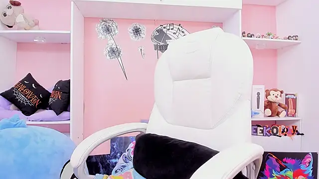 esmeralda112 online show from 12-13-25, 07:53