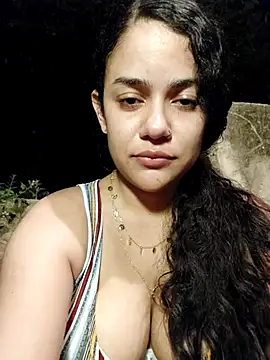 Snapshot of demonaughtyyy chatting on 02-14-25, 04:04 demonaughtyyy online show from 02-14-25, 04:04