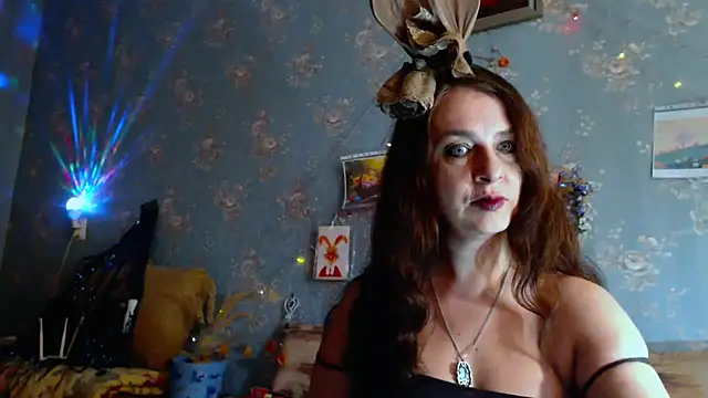 VanezaSmith online show from 04-07-26, 07:53