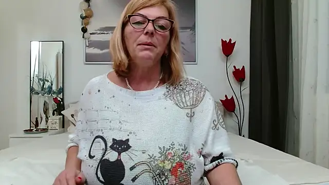 YulliaMilf online show from 03-08-25, 04:28