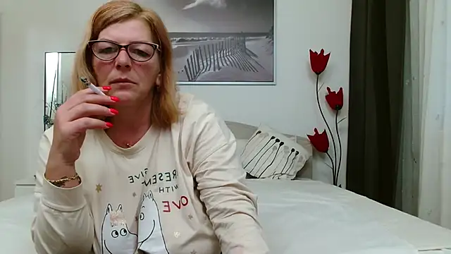 YulliaMilf online show from 03-12-25, 05:13