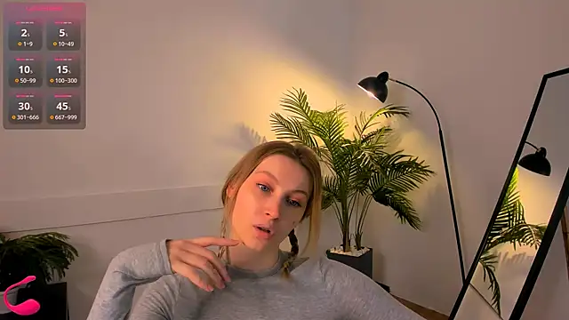 Snapshot of Jess_Anders_ chatting on 12-20-25, 07:04 Jess Anders online show from 12-20-25, 07:04