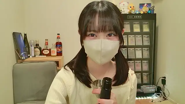 Snapshot of HIKARI_x0 chatting on 04-24-26, 02:30 HIKARI x0 online show from 04-24-26, 02:30