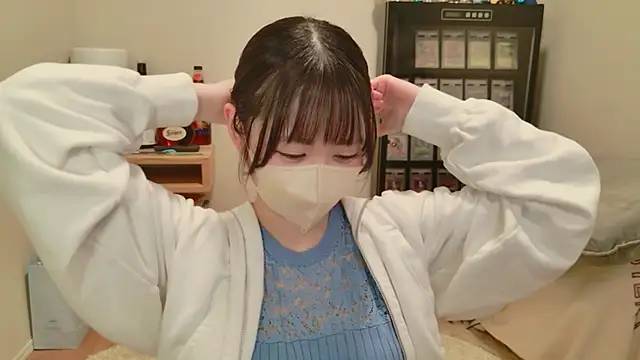 Snapshot of HIKARI_x0 chatting on 05-29-26, 02:26 HIKARI x0 online show from 05-29-26, 02:26