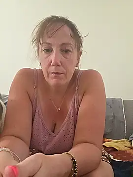Wisie Cutie online show from 07-10-26, 03:47