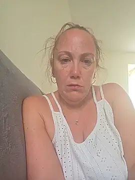 Wisie Cutie online show from 07-15-26, 07:46