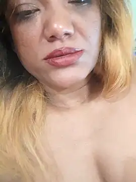 Snapshot of Indianpleasure300 chatting on 03-08-26, 08:12 Indianpleasure300 online show from 03-08-26, 08:12