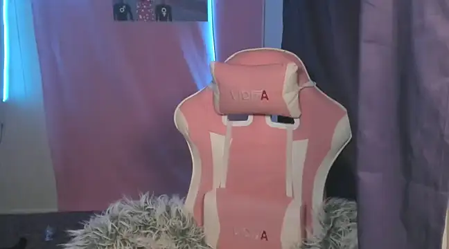 Snapshot of Diosagata chatting on 12-24-24, 03:49 Diosagata online show from 12-24-24, 03:49