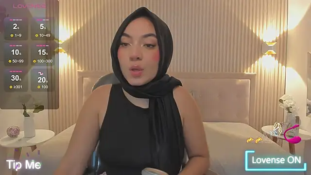 Snapshot of Sooffii_1 chatting on 12-11-24, 02:19 Sooffii 1 online show from 12-11-24, 02:19