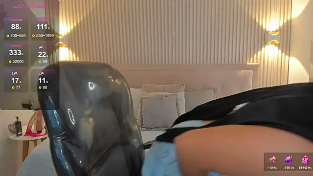 Snapshot of Sooffii_1 chatting on 01-14-25, 02:08 Sooffii 1 online show from 01-14-25, 02:08