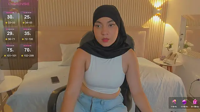 Snapshot of Sooffii_1 chatting on 02-14-25, 02:18 Sooffii 1 online show from 02-14-25, 02:18