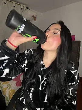 salome polaniiee online show from 04-21-26, 05:36