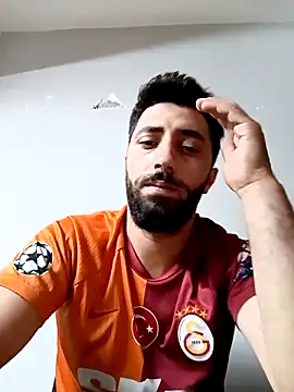 Snapshot of Rakiyy34 chatting on 10-15-25, 01:11 Rakiyy34 online show from 10-15-25, 01:11