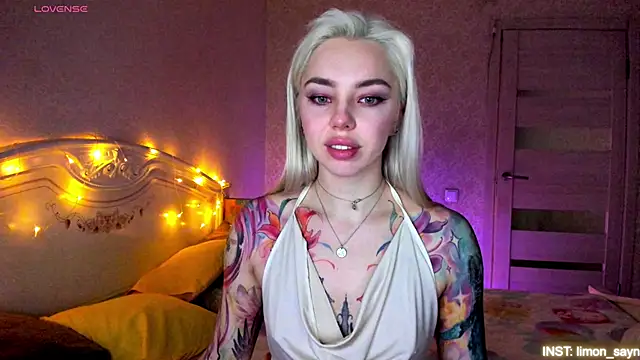 LillyMoure  online show from 03-24-26, 11:32