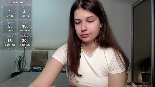 Snapshot of SayMeow_ chatting on 03-07-25, 09:17 SayMeow online show from 03-07-25, 09:17