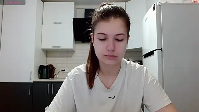 Snapshot of SayMeow_ chatting on 06-11-26, 06:00 SayMeow online show from 06-11-26, 06:00