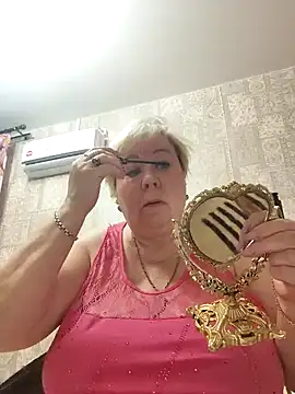 Snapshot of EffectFiona chatting on 12-20-24, 11:47 EffectFiona online show from 12-20-24, 11:47