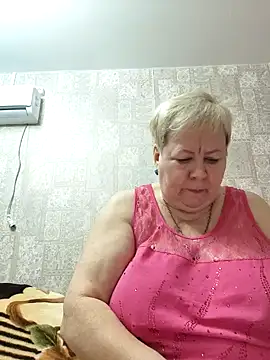 Snapshot of EffectFiona chatting on 12-25-24, 01:31 EffectFiona online show from 12-25-24, 01:31