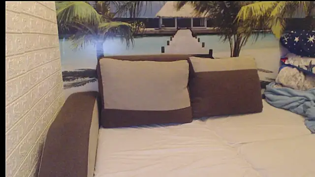 Queen  Natasha online show from 09-17-25, 09:05