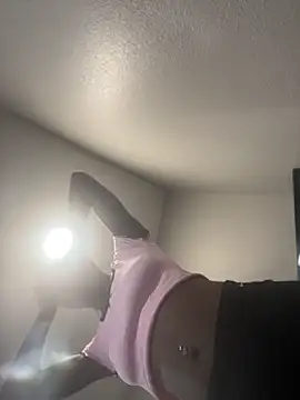 Snapshot of wishwashhy22 chatting on 04-09-26, 05:07 wishwashhy22 online show from 04-09-26, 05:07