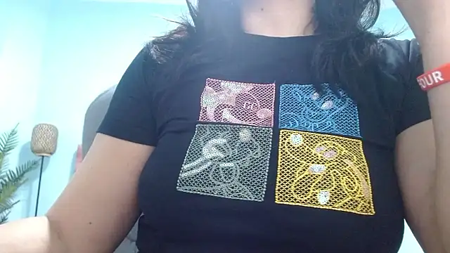 Snapshot of sophia_hadid chatting on 01-09-26, 07:37 sophia hadid online show from 01-09-26, 07:37