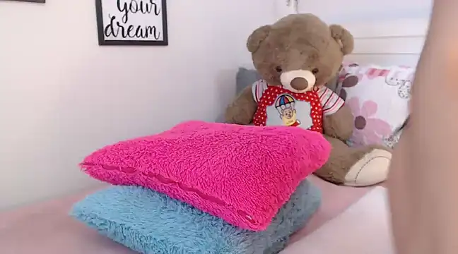 Snapshot of Joliet chatting on 02-19-25, 02:23 Joliet online show from 02-19-25, 02:23