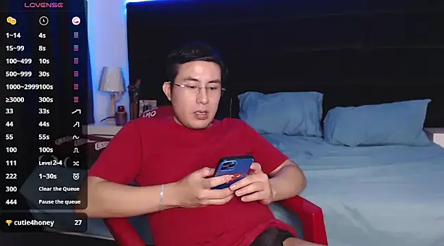 andrewmhilton  online show from 02-28-25, 01:15