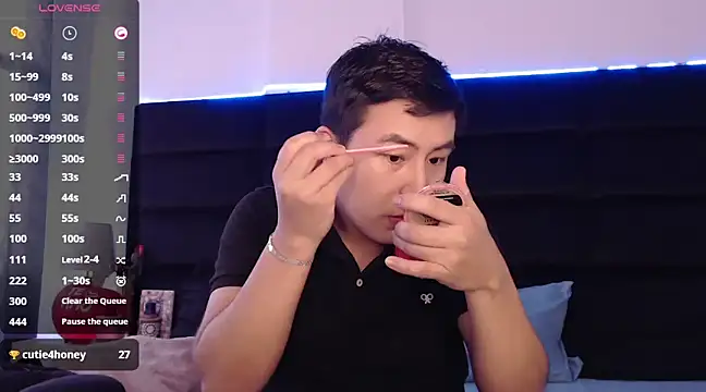 andrewmhilton  online show from 02-28-25, 06:09