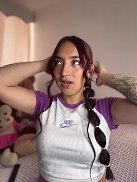 Snapshot of _Tammyy chatting on 02-12-26, 03:40 Tammyy online show from 02-12-26, 03:40