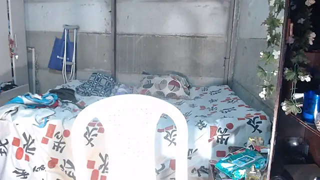 Snapshot of Kenya_Agu chatting on 12-16-25, 04:50 Kenya Agu online show from 12-16-25, 04:50