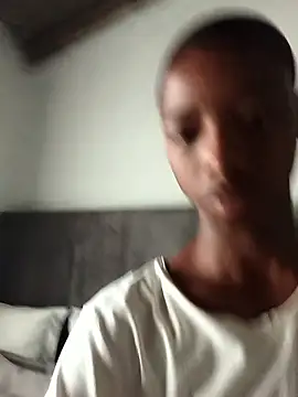 Snapshot of BLACK_BOTTOM03 chatting on 01-14-26, 04:51 BLACK BOTTOM03 online show from 01-14-26, 04:51