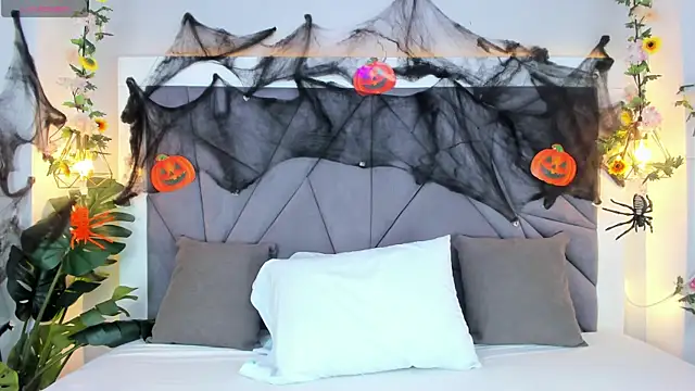 Snapshot of KiarhaTrixie chatting on 11-01-25, 03:08 KiarhaTrixie online show from 11-01-25, 03:08