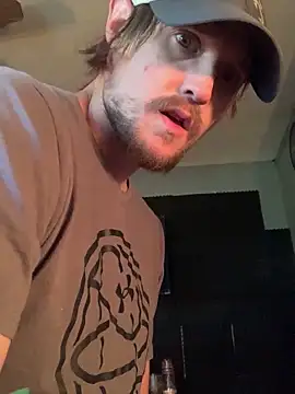 Snapshot of Midwestalpha chatting on 03-25-26, 03:18 Midwestalpha online show from 03-25-26, 03:18