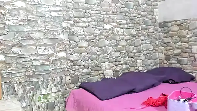 chicamir22 online show from 12-28-24, 07:33