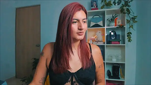 Snapshot of ari_artis chatting on 11-09-25, 04:00 ari artis online show from 11-09-25, 04:00