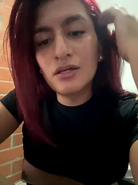 Snapshot of ari_artis chatting on 11-20-25, 06:02 ari artis online show from 11-20-25, 06:02