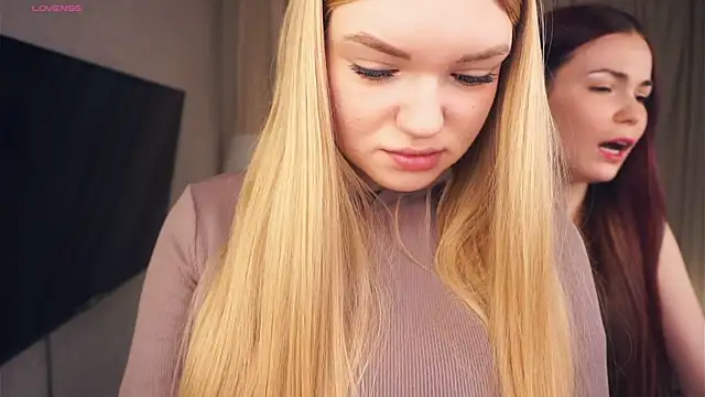 Snapshot of EllenReeves chatting on 01-24-25, 06:35 EllenReeves online show from 01-24-25, 06:35